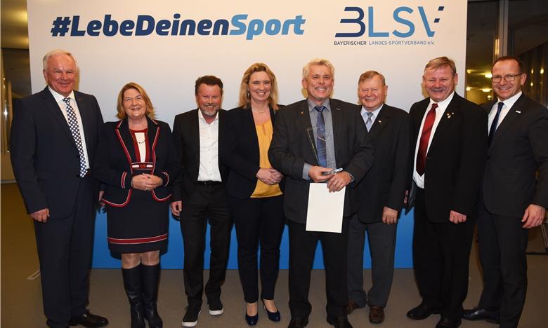 Bild 2 Ehrung